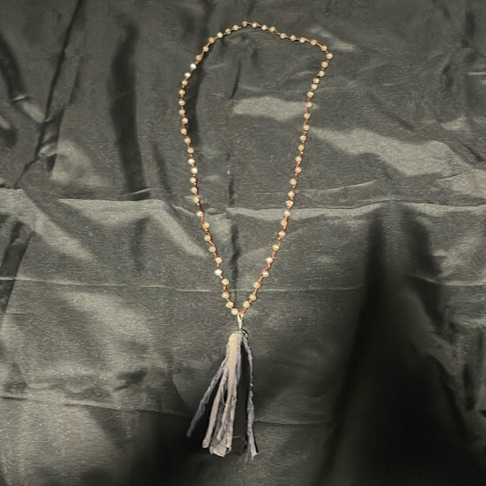 Women’s necklace